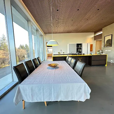 By The Lake Ellithavatn - Birta Villa *